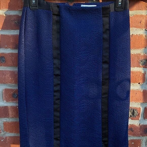 Black and blue pencil skirt - Picture 3 of 6